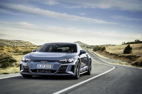 Audi e-tron GT: sostenibilità e fascino a quattro ruote 